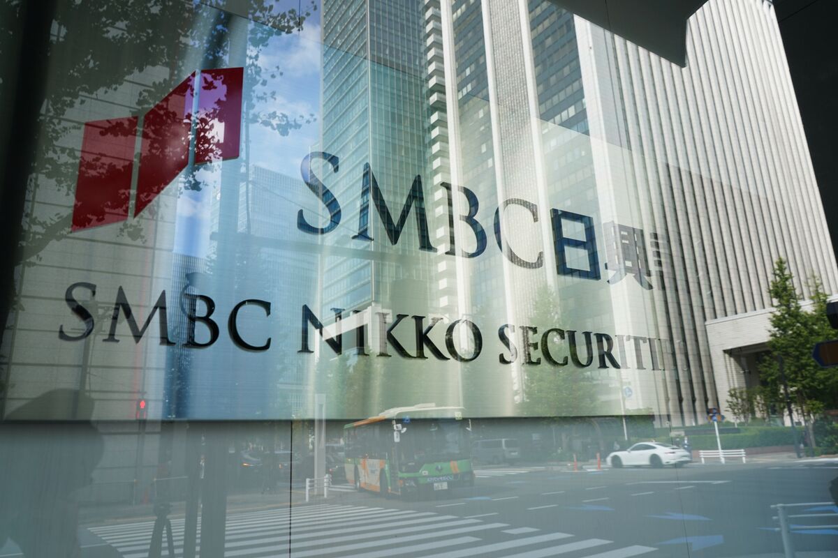 Shares in Japan’s No. 2 Bank Tumble After Reported MFS Exposure