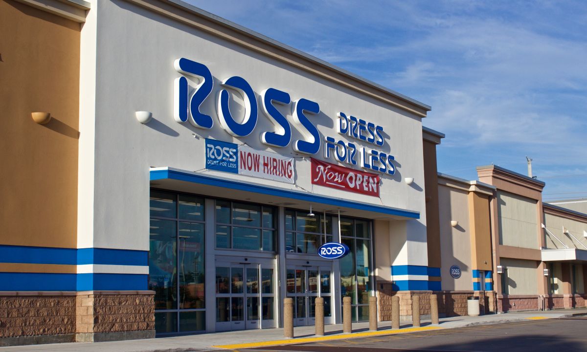 Off-Price Retailer Ross Stores Seizes Mainstream Market Share